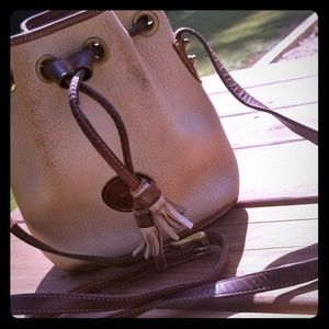 Shoulder cross body